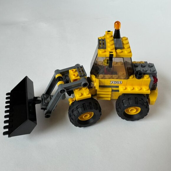 Lego City 7630 7631 Front End Loader Dump Truck Complete Construction Manual Set - Picture 10 of 12